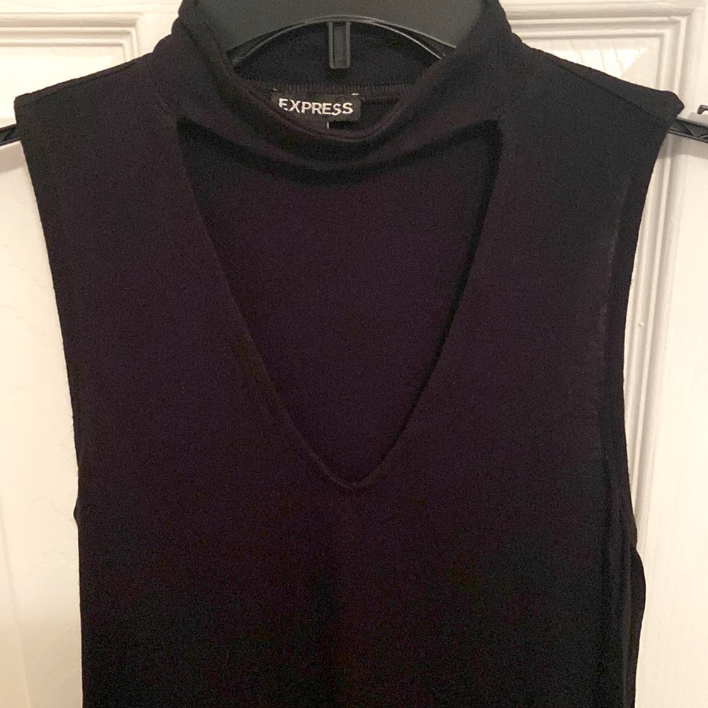 Express mock neck deep-V tank